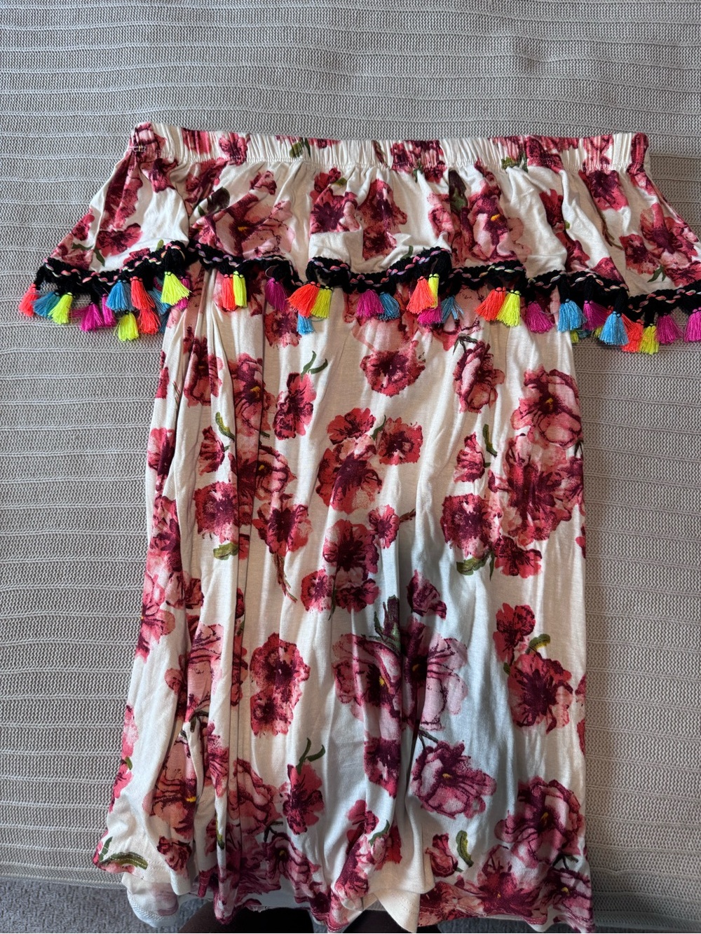 Off-Shoulder Floral Top with Colorful Tassels - Pink